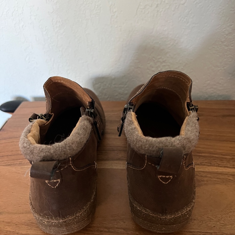 Booties - Picture 4 of 8